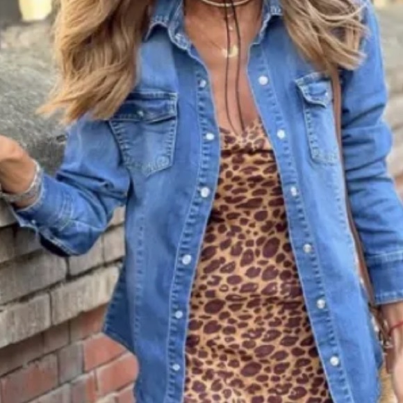 Womens denim blue Old Navy small button down - Picture 1 of 12